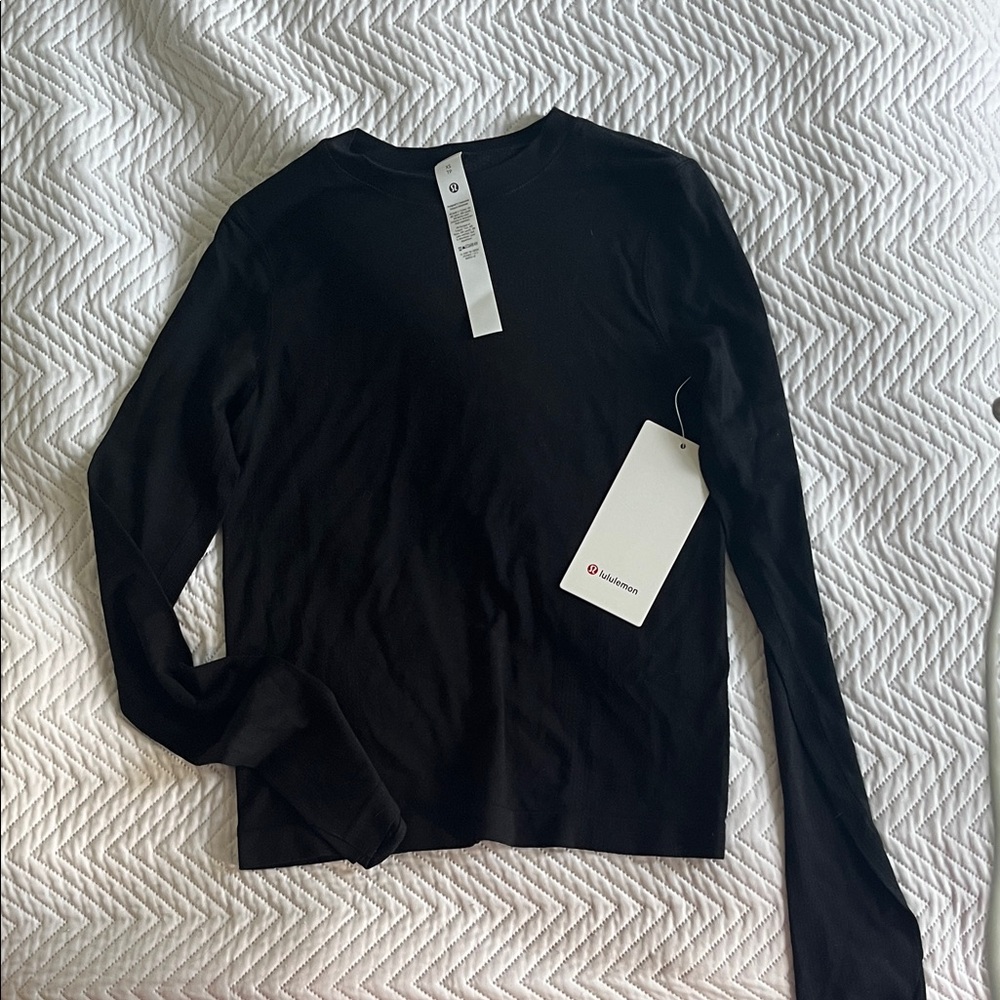 New Lululemon athletica Classic Black Sweatshirt